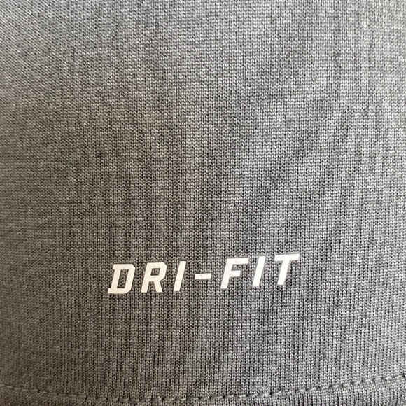 Men’s Nike Dri-Fit “RUN” blue and grey running t-shirt. Size medium. - Picture 4 of 9